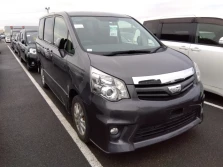 TOYOTA NOAH 2013 Image