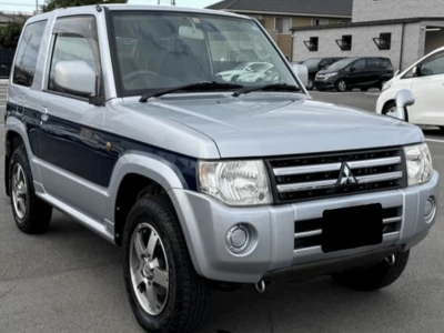 MITSUBISHI PAJERO MINI 2011 Image